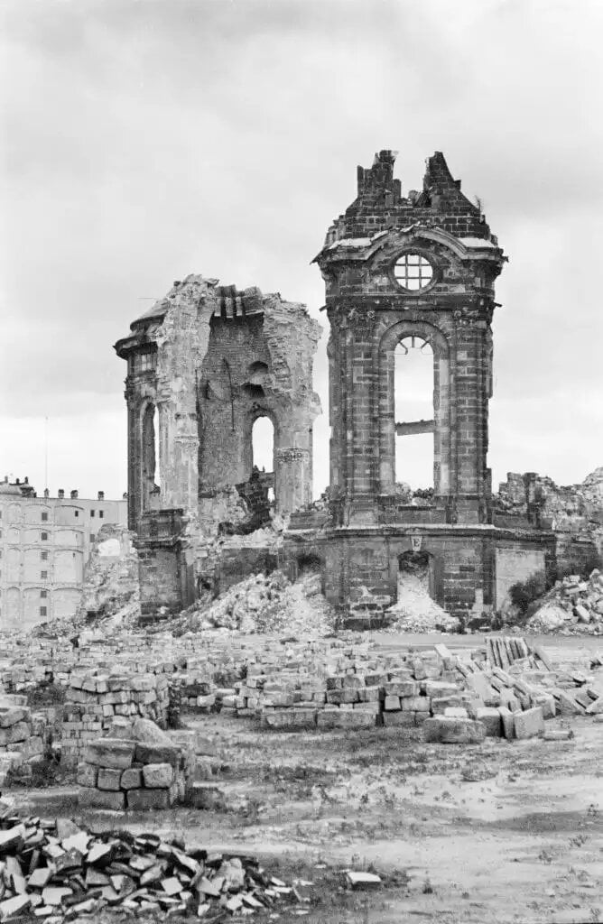 The Dresden Frauenkirche during world war