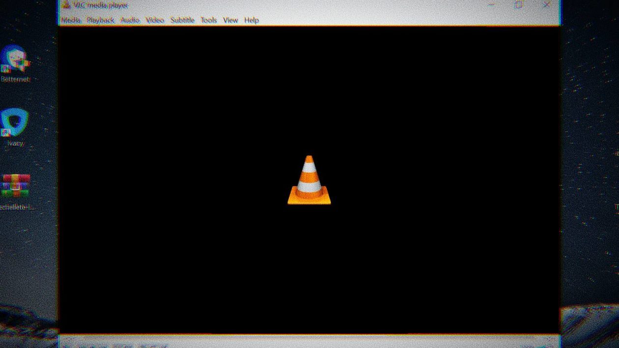does the vlc media player constantly use data on windows 10 in 2018
