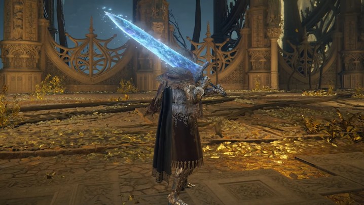 A knight holding the moonlight greatsword in Elden Ring.