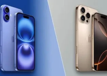 apple 16 phones with ultramarine and desert titanium colours photo apple home page