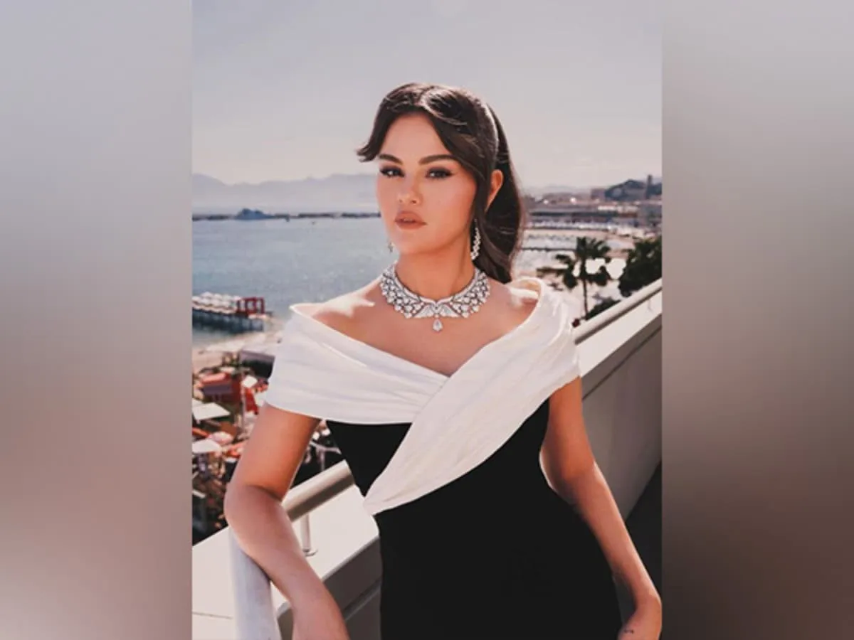 Selena Gomez Officially Becomes a Billionaire