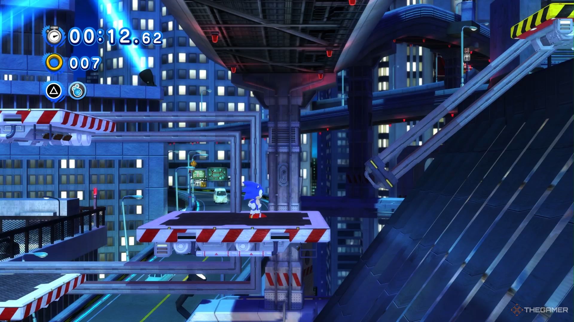 SONIC X SHADOW GENERATIONS Classic Sonic waiting on a platform in speed highway.