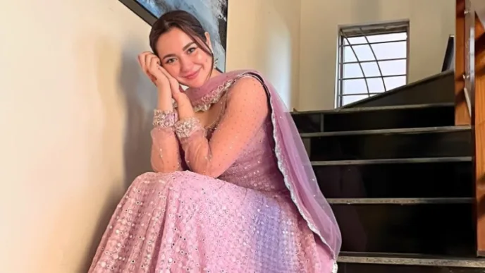 Hania Aamir Dazzles Fans with Gorgeous New Photoshoot