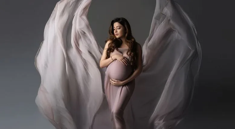 Aymen Saleem Shines in Glamorous Baby Bump Photo Shoot