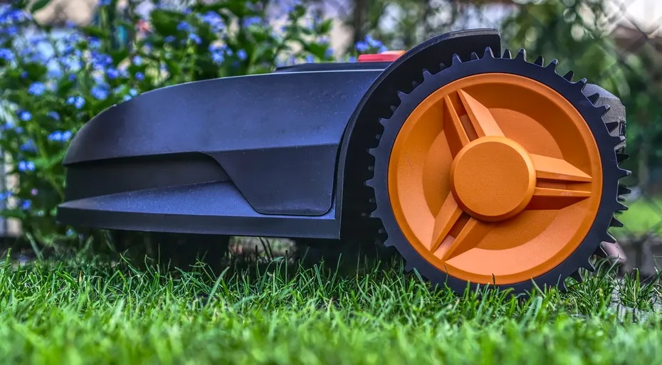 robot mower 3999490 960 720.jpg