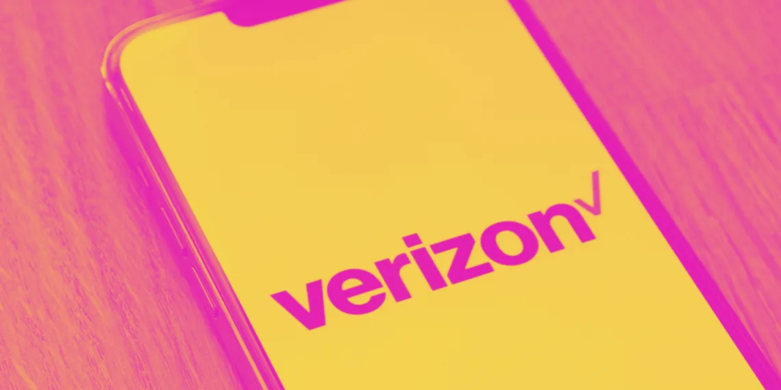 Verizon And AT&T Confirm Cyberattacks, Networks Are Secure