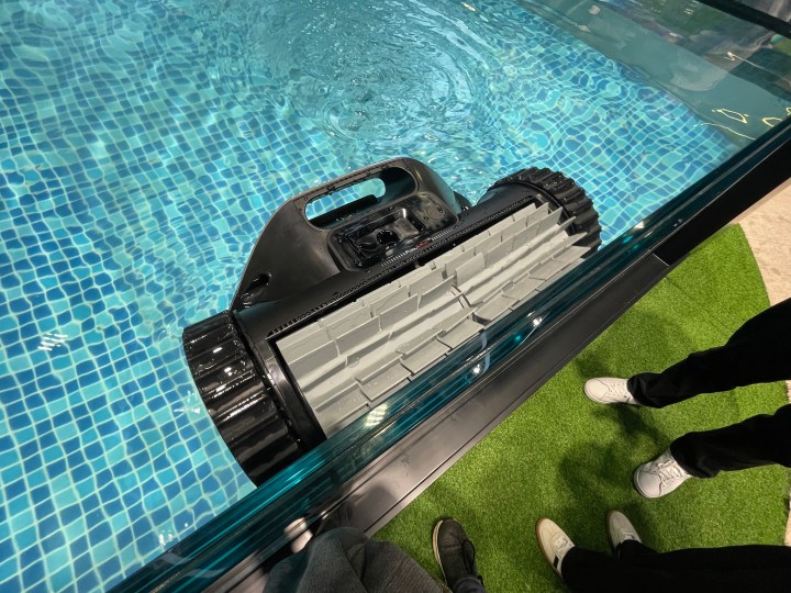 The Dreame Z1 Pro can clean the bottom, sides, and top of the pool.