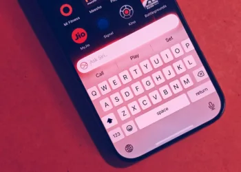 Apple Confirms Long Delay For AI-Enhanced Siri Assistant