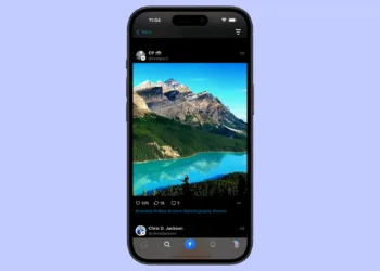 Flashes, An Instagram Rival Built on Bluesky, Launched Widely