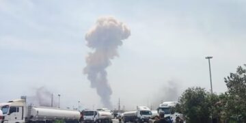 At least 47 hurt in blast at Iran's Bandar Abbas port