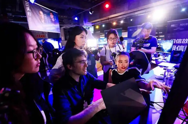AI Boosts Savings and Opportunities for Young Creators, Say SIFF Participants