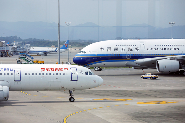 Chinese State Airlines Secure $13B Deal for 32 Jets