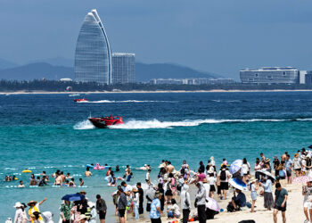 Hainan’s Tariff-Free Imports Soar in Initial Months of Special Customs Zone