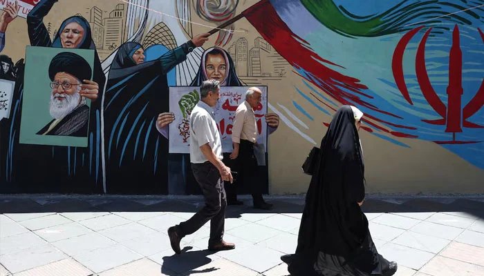 Iran seeks restricted US agreement to ease economic pressure and buy time