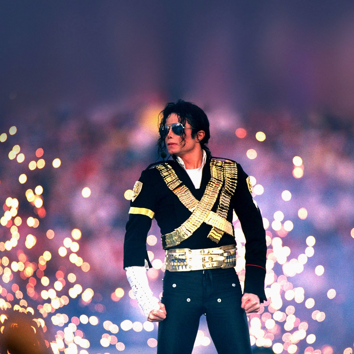 Rating of the Best Musicians of All Time:

1. Michael Jackson
2. Elvis Presley
3