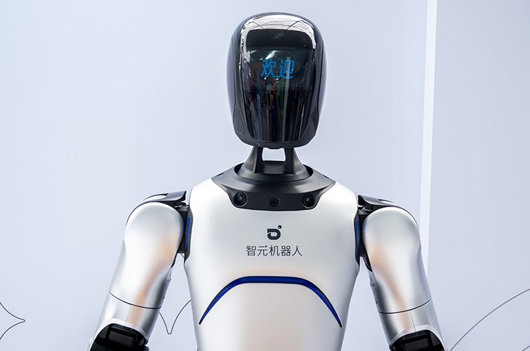 AgiBot Begins Using Chinese Chips in Robots, Senior VP Confirms