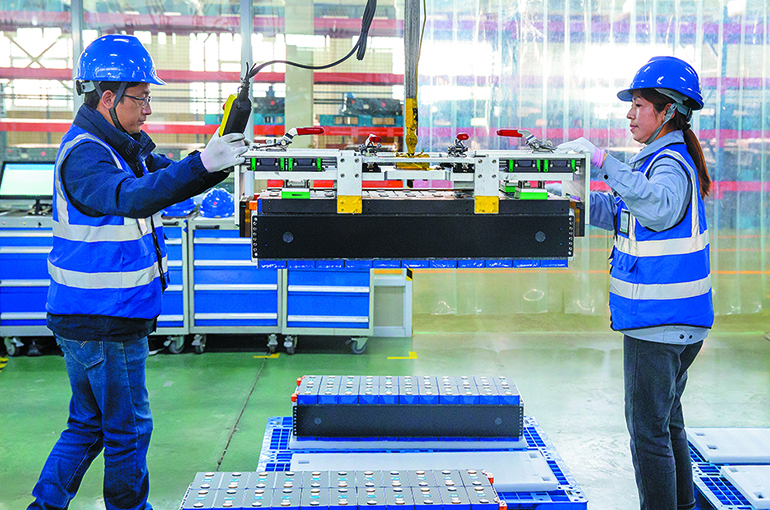 Chinese EV Industry: Batteries Now 40% of Costs, Says CPCA Leader