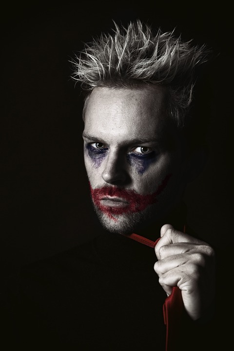 How to Look Less Like a Vampire on Zoom with a $30 Acer Webcam