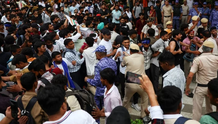Police Support India’s ‘Cockroach Movement’ as Thousands March