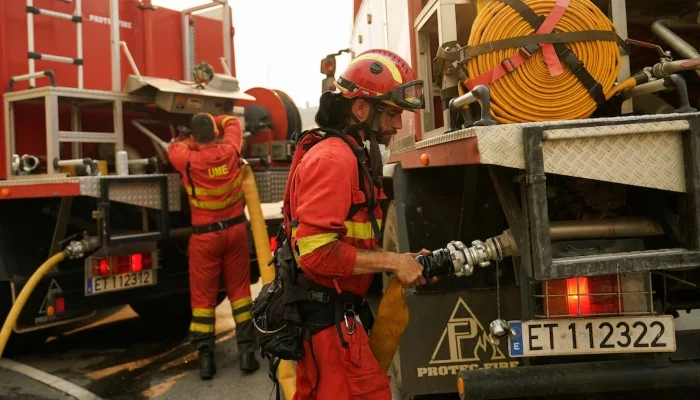 Spain declares national emergency amid wildfires near Madrid and Ávila