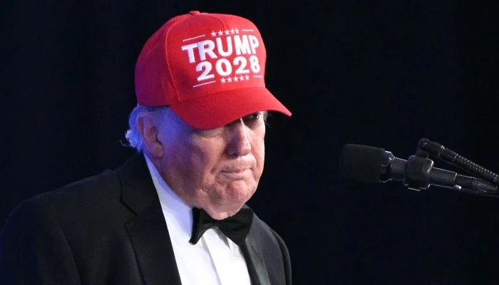 Trump criticizes 'fake news,' sparks 2028 speculation at press gala