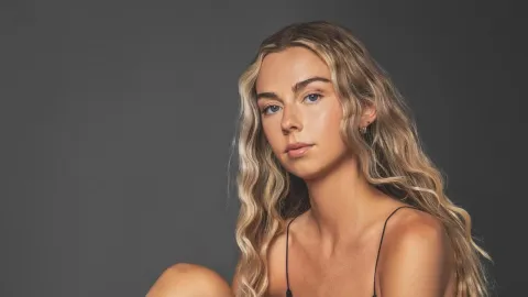 TikTok influencer Sydney Towle dies at 26 following rare cancer battle