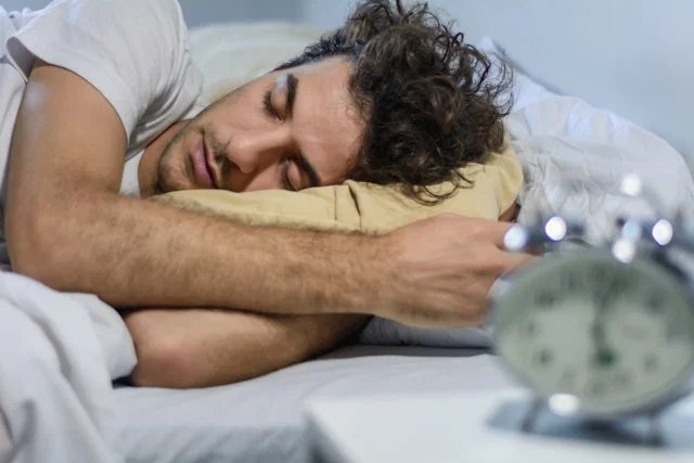 Can Sleep Patterns Signal Early Alzheimer’s Risk?