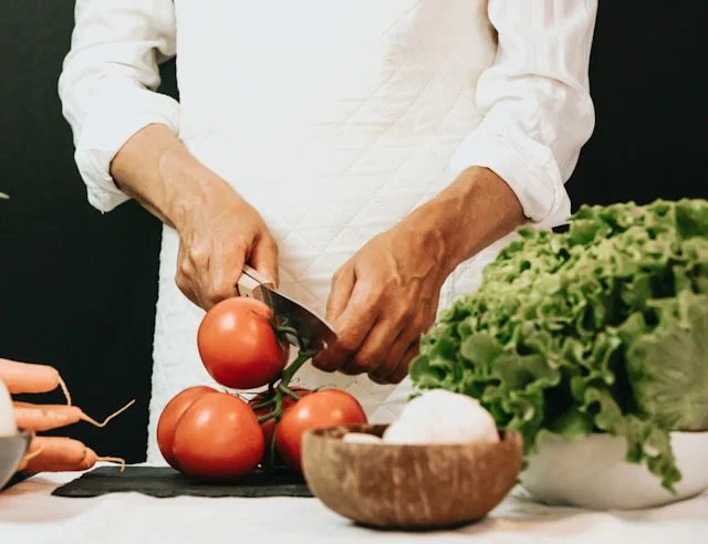 How Gut Bacteria May Amplify Food Allergy Risks