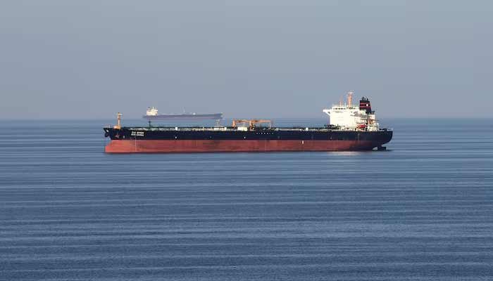 Iran warns 45 tankers of fines and seizure amid Hormuz tensions