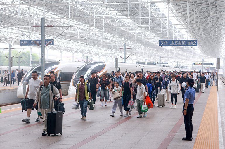 China Rail Posts H1 Earnings Growth on Strong Demand, Reduced Debt
