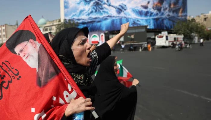 إيران تصر على حل دبلوماسي بعد رفض ترامب خطة السلام