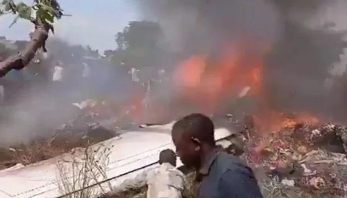 تحطم طائرة في الكونغو يودّي بحياة 17 من بينهم رئيس المحكمة العسكرية والمدقق العام للجيش