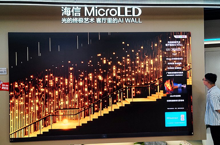 مصابيح Micro LED تتجدد كوصلات بصرية لمراكز بيانات الذكاء الاصطناعي