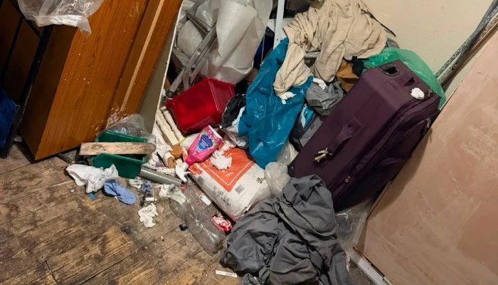 الشرطة البريطانية تعتذر وتقر بأخطاء في إخلاء زعيم طالبات PTI