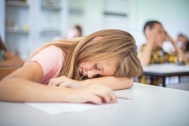 كيف يتسبب نقص النوم في زيادة السمنة