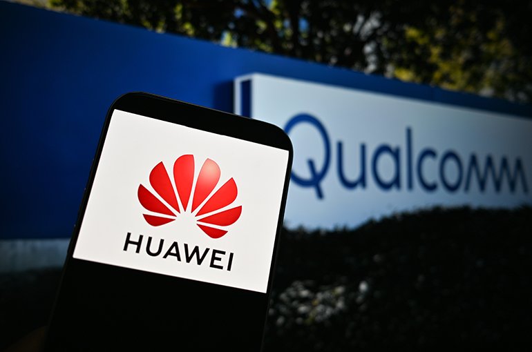 هواوي وكوالكوم يوقعان اتفاقية براءات اختراع طويلة الأمد تشمل 5G وذكاء اصطناعي
